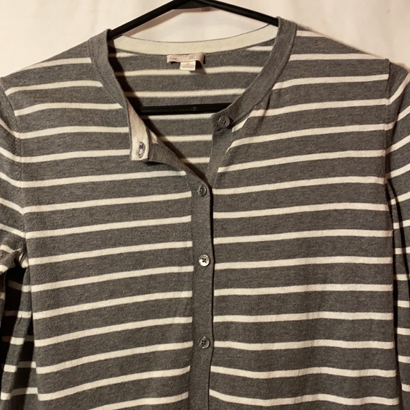 Women's long sleeve button up - Picture 3 of 5